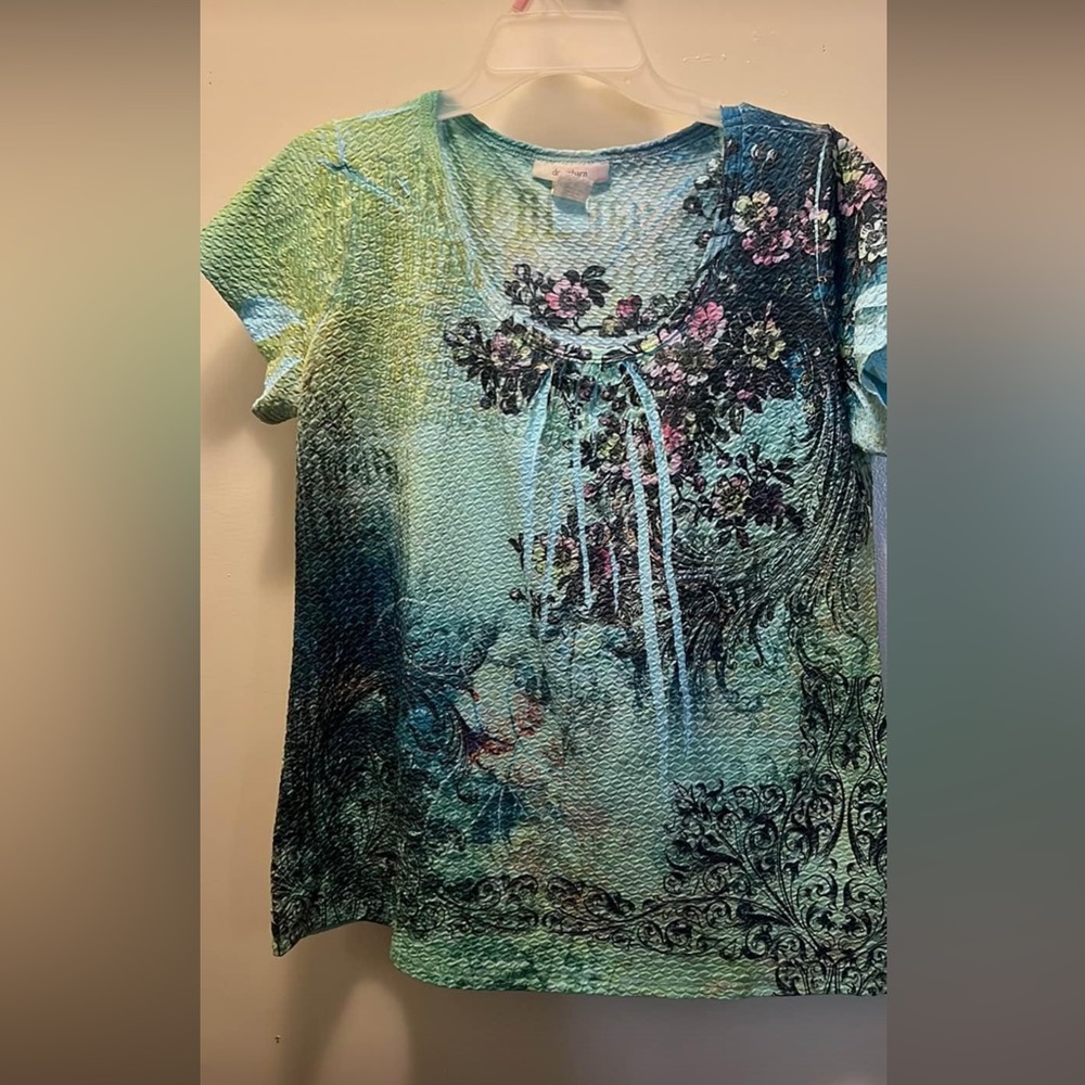 Floral Dress Barn Top 🌺